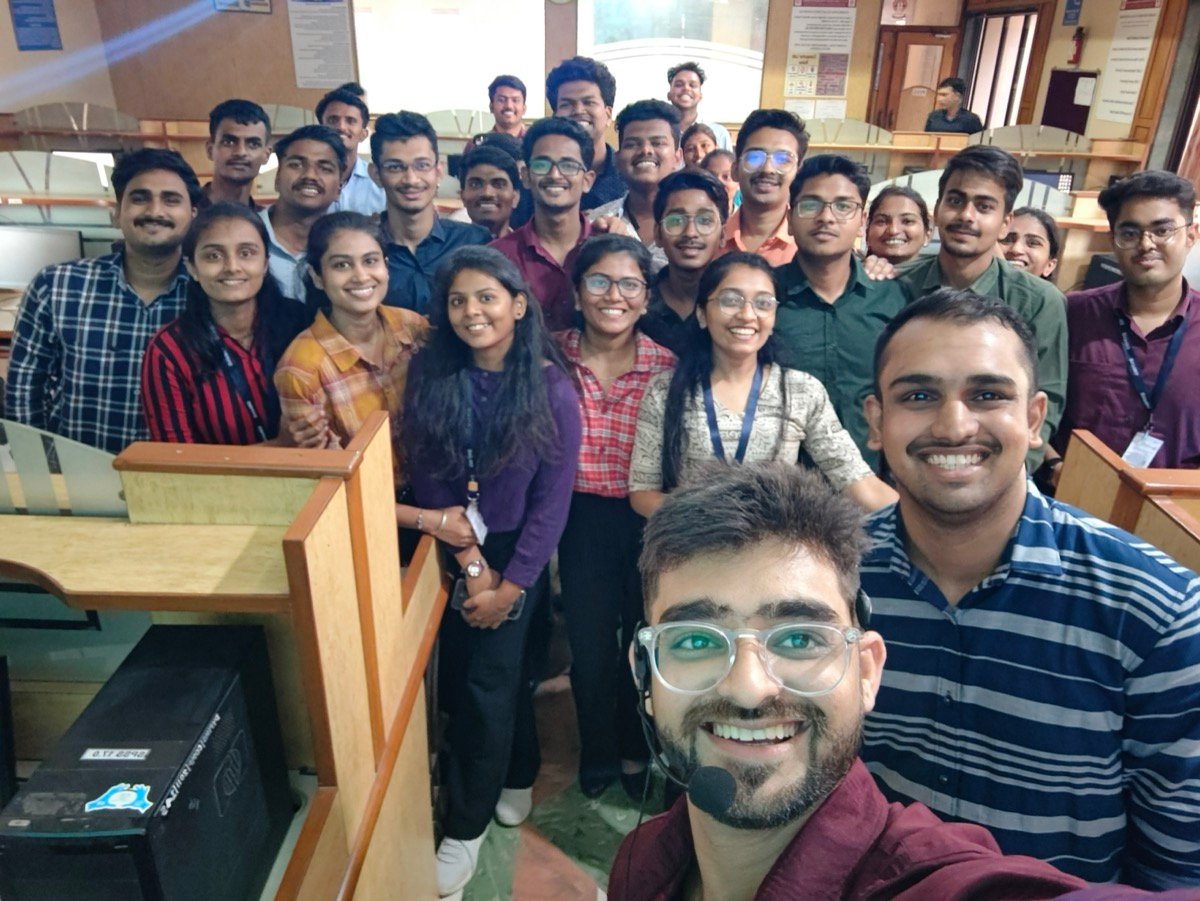 Group photo with attendees